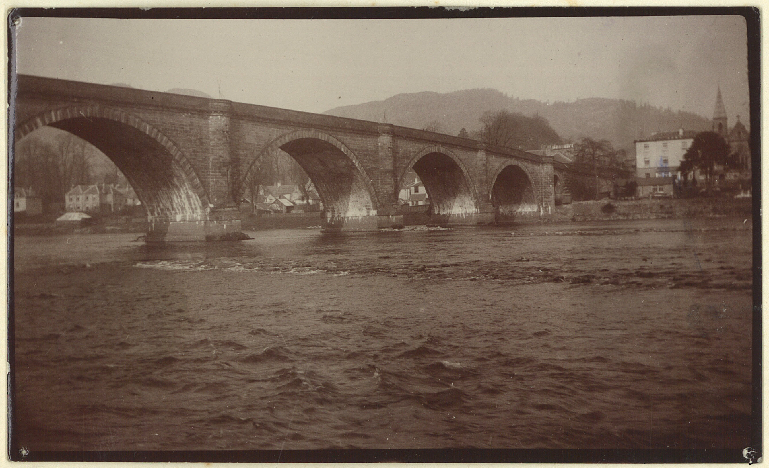 Dunkeld Bridge, July 1903, photo taken by Roy Fleming